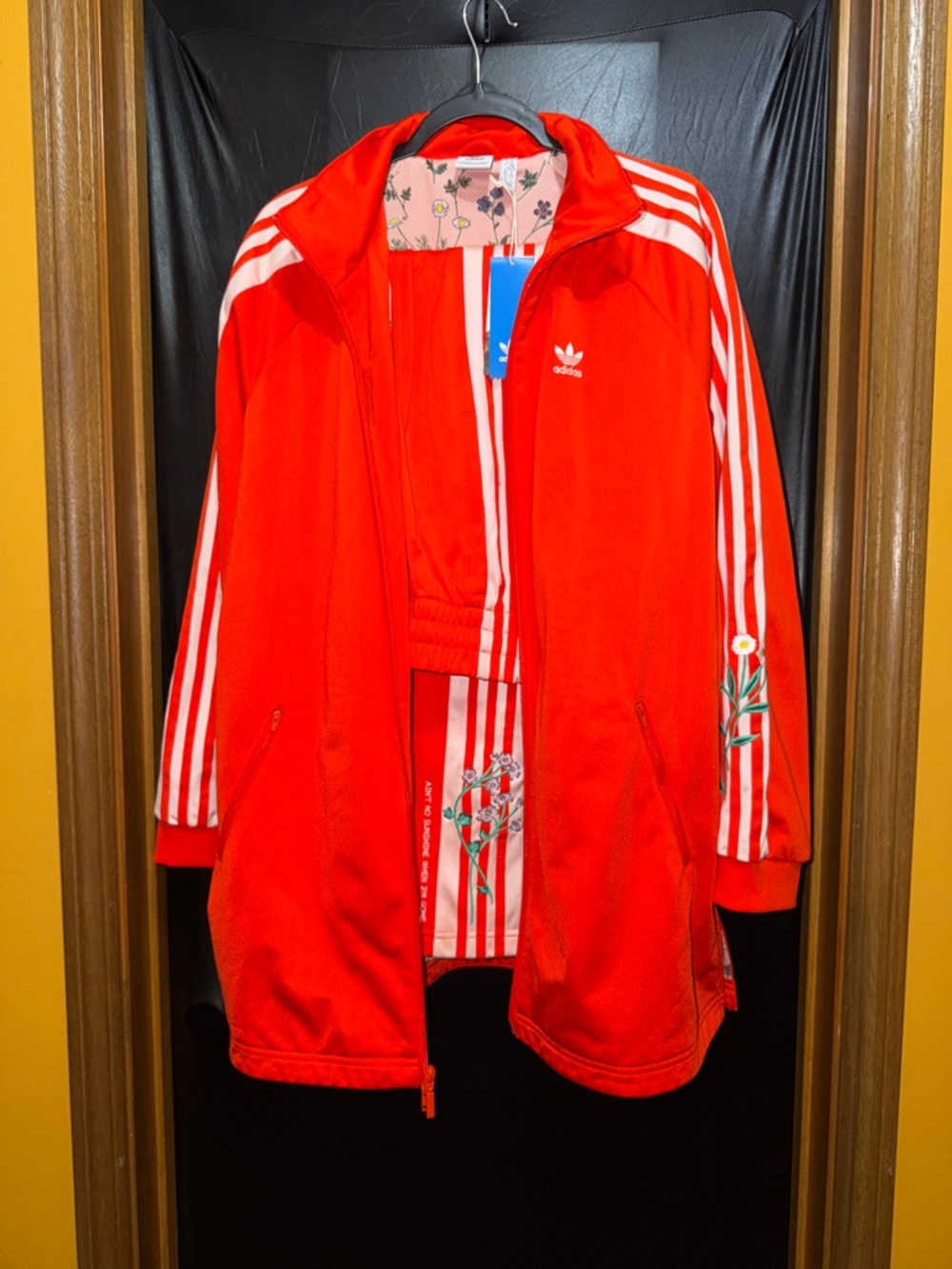 Authentic adidas Originals “Ain’t No Sunshine When I’m  gone” Floral Accents set